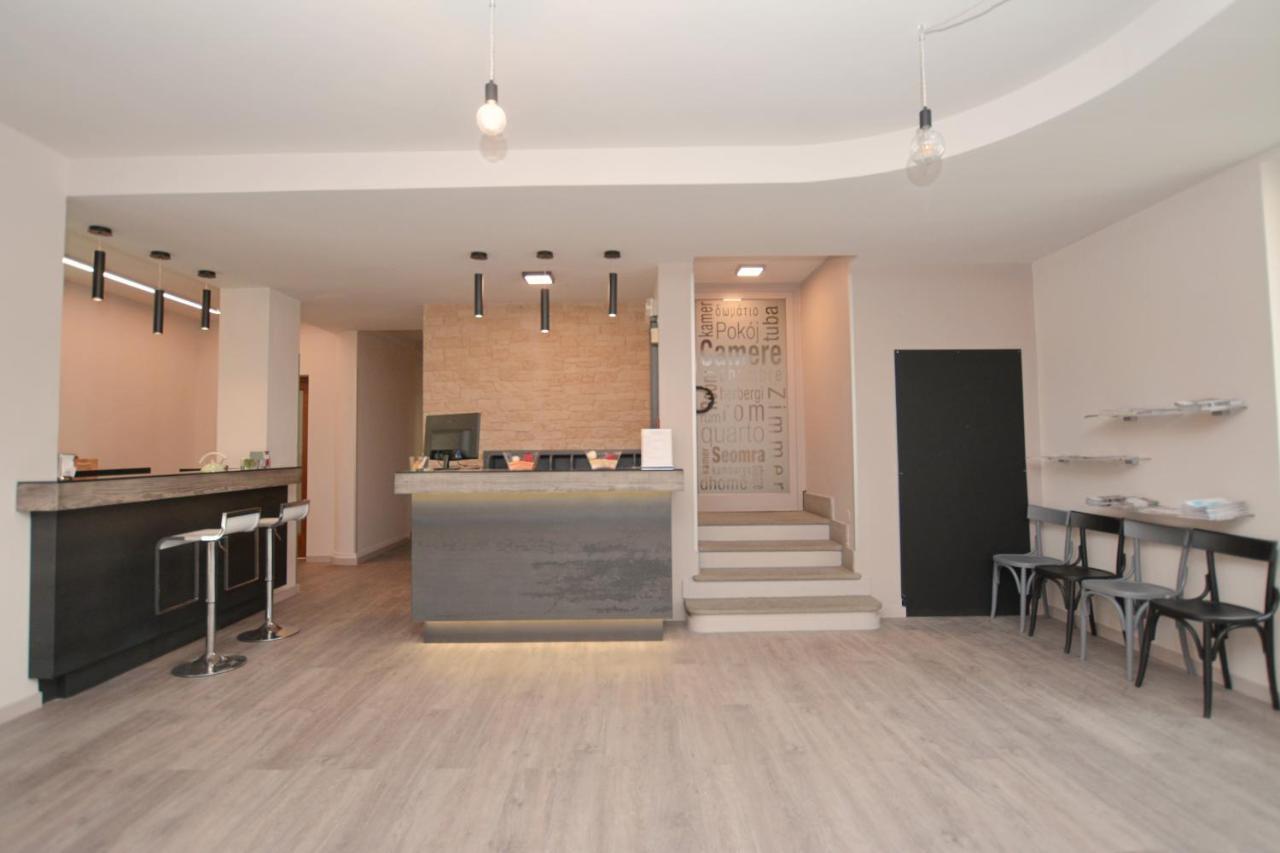 Hotel & Apartments " Perpoin " Saluzzo Exterior photo